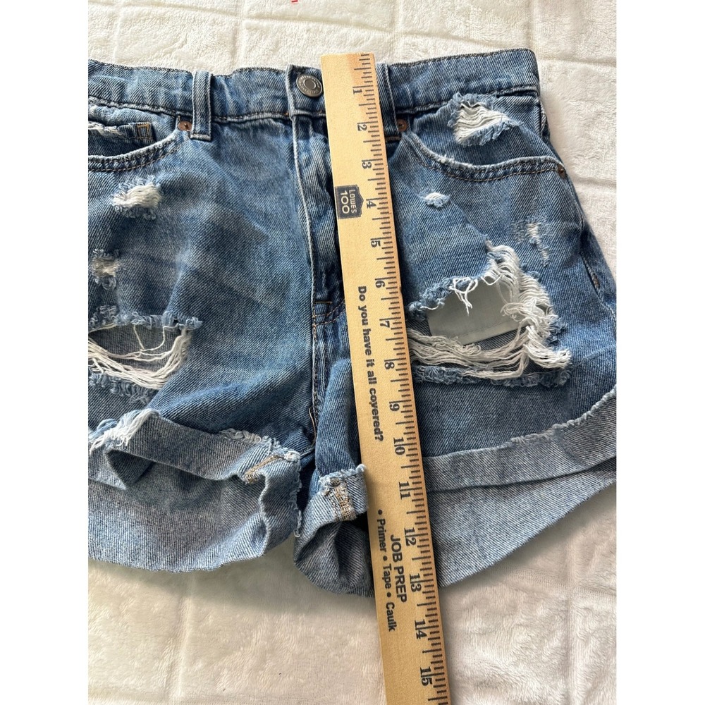 AERO Denim Mom Shorts Size 4 Distressed Rips Cuffed Casual Trendy - Picture 6 of 7